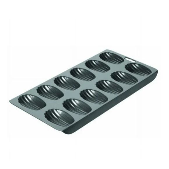 NWOB Chicago Metallic Professional 12 Cup Non-Stick Madeleine Pan 15.75" x 7.75" - Picture 1 of 2